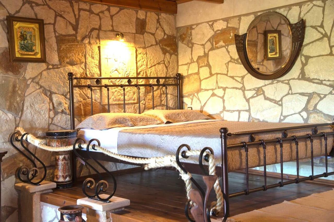 דירות סיטייה Petrinolis Retreat מראה חיצוני תמונה